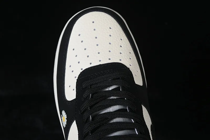 All categories Nk Air Force 1 Air Force series Nk Air Force 1 Low Air Force low-top Nike Air Force 1'07 Low G-Dragon co-branded Daisy beige black hook Air Force 1 low-top casual sneakers LD1999-002